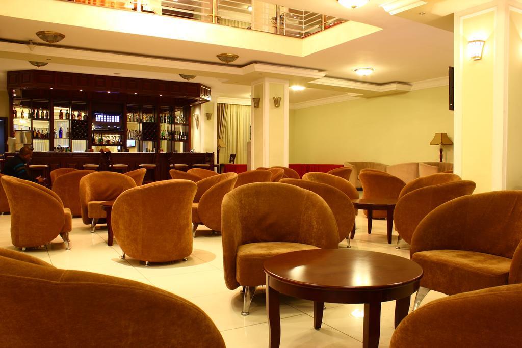 Debredamo Hotel Addis Ababa Exterior photo