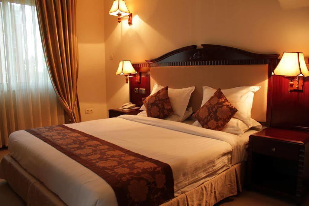 Debredamo Hotel Addis Ababa Exterior photo